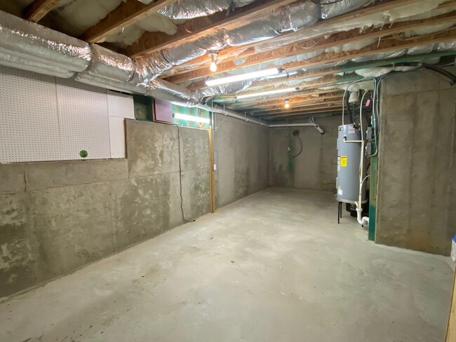 Building Photo - 1060 Crooked Creek Rd