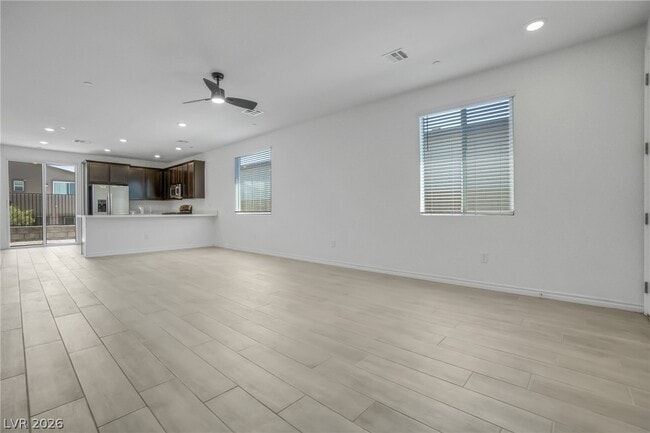 Building Photo - 9770 Redwood Cascade St