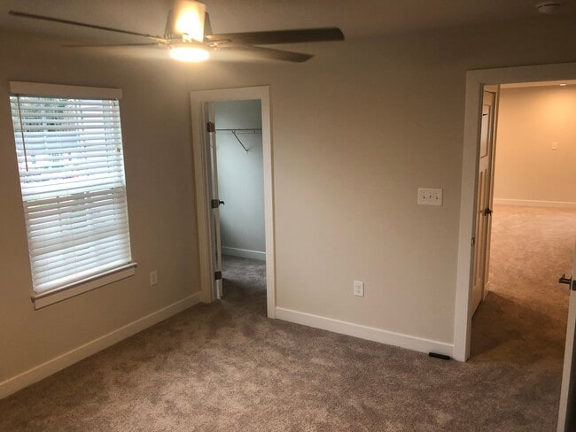 Building Photo - 2198 Craven Ln