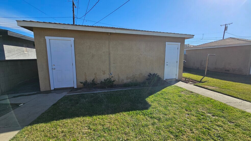 Building Photo - 12973 13th St