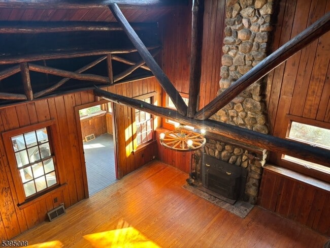 Building Photo - 251 Cupsaw Dr