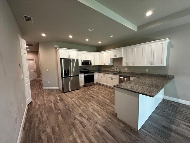 Building Photo - 1123 Albany Ave