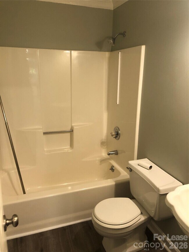Building Photo - 3700 Sandberry Dr