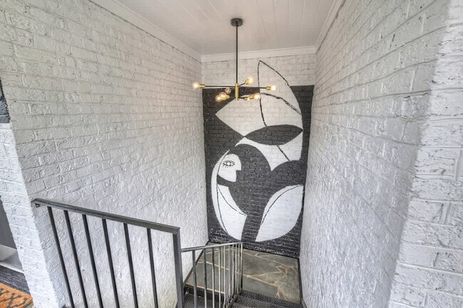 Building Photo - 510 Queens Rd