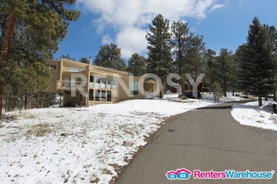 Building Photo - 25260 Montane Dr W