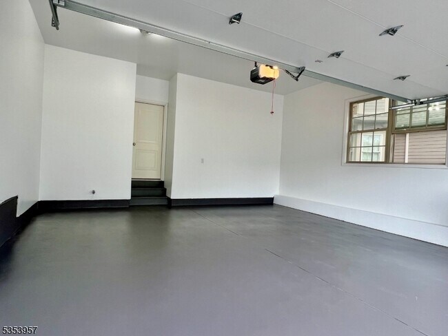 Building Photo - 118 Tarrington Rd
