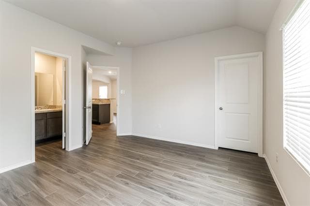 Building Photo - 1410 Matthew Dr