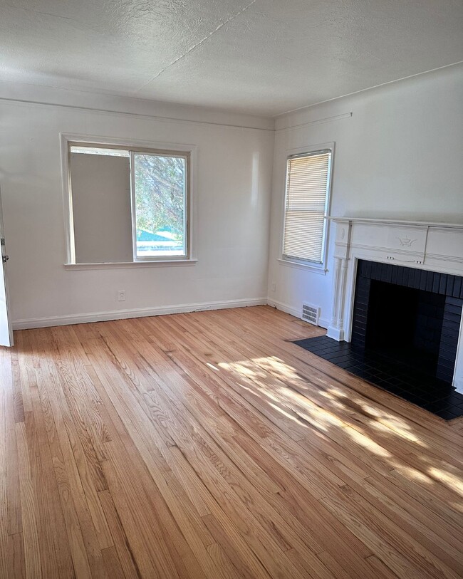 Building Photo - 11101 Kennebec St