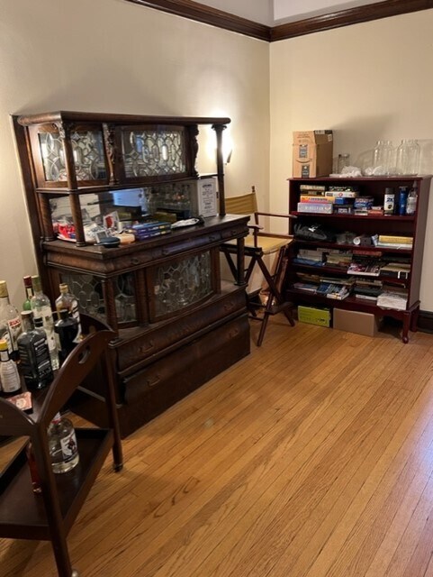 Building Photo - 638 W Grace St