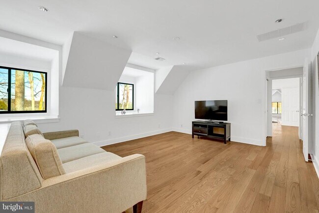 Building Photo - 9982 Blackberry Ln