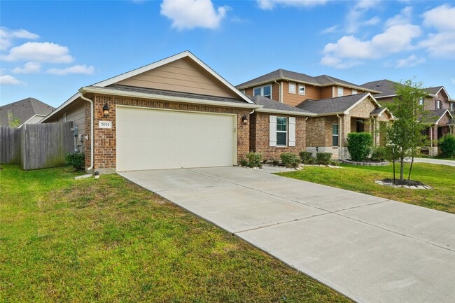 Building Photo - 7035 Toluca Dr