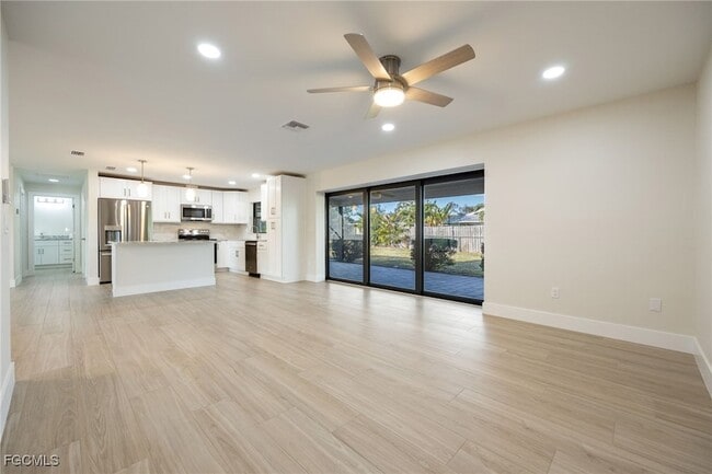 Building Photo - 5308 Shalley Cir E