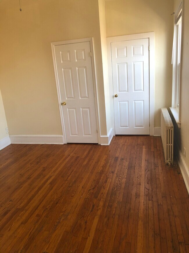 Building Photo - 1664 Wakeling St