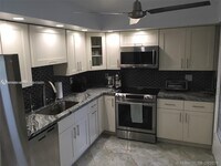 Building Photo - 1401 NE 191st St