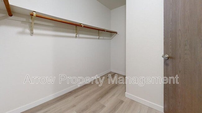 Building Photo - 207 E Arbor Ave