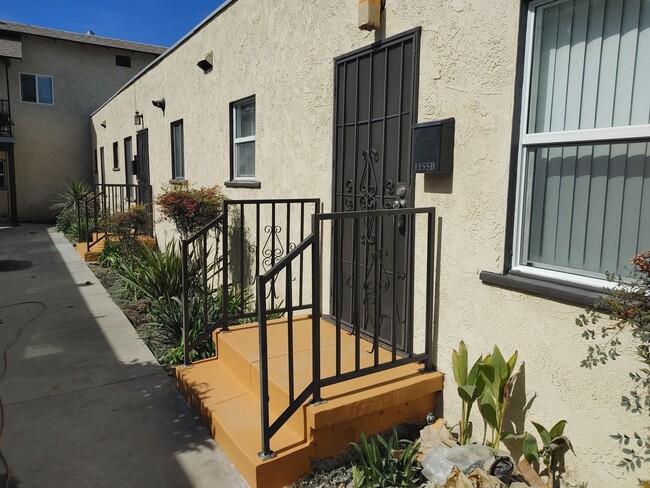 Building Photo - BELLA APARTMENTS: Updated 1 Bedroom Apartment