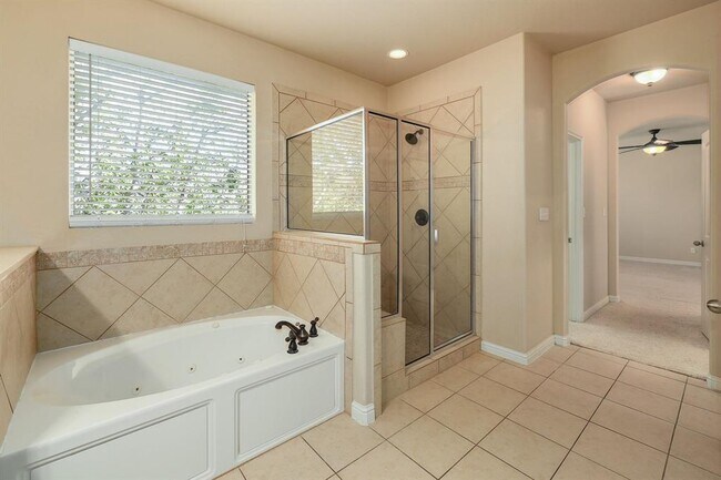 Building Photo - 3313 Pine Needle Cir