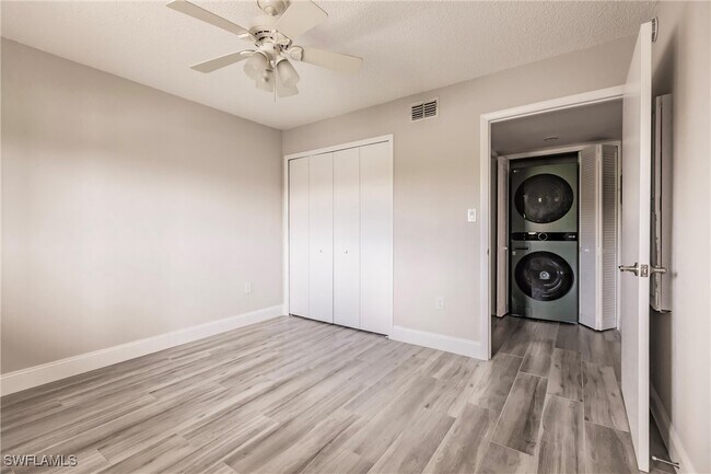 Building Photo - 16361 Dublin Cir