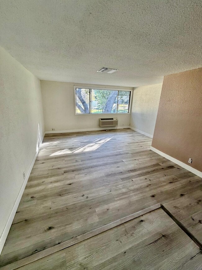 Building Photo - 21157 1/2 Placeritos blvd