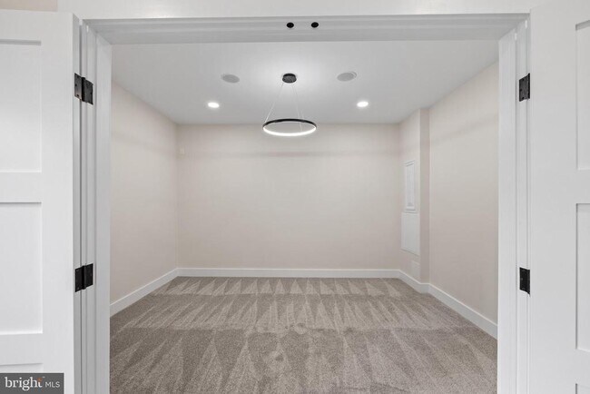 Building Photo - 354 Winding Wy