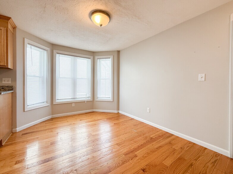 Building Photo - 34 Lonsdale St