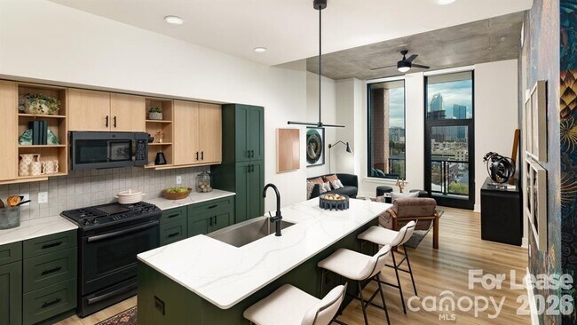 Building Photo - 124 E Kingston Ave