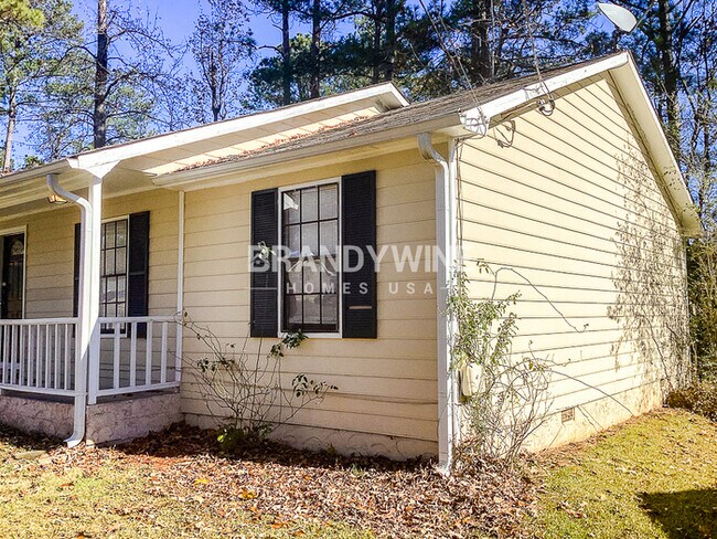 Building Photo - One month FREE RENT