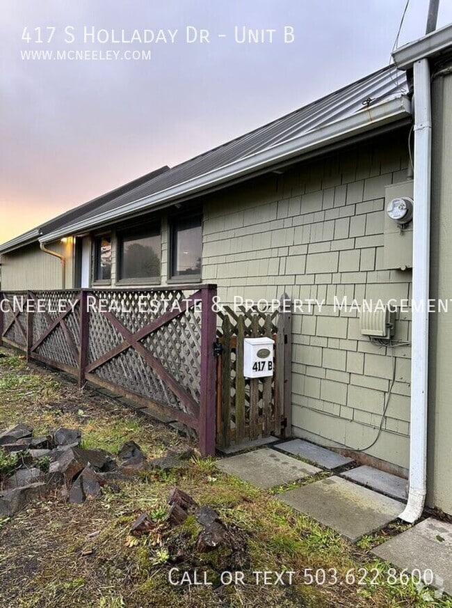 Building Photo - 417 S Holladay Dr