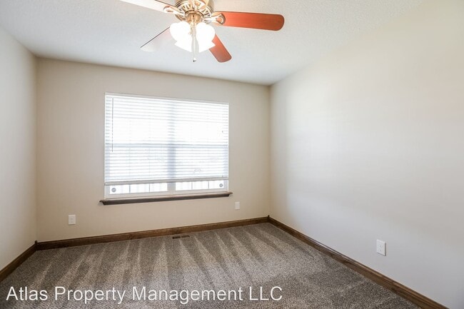 Building Photo - 4 br, 3 bath House - 16910 Meadow Creek Court