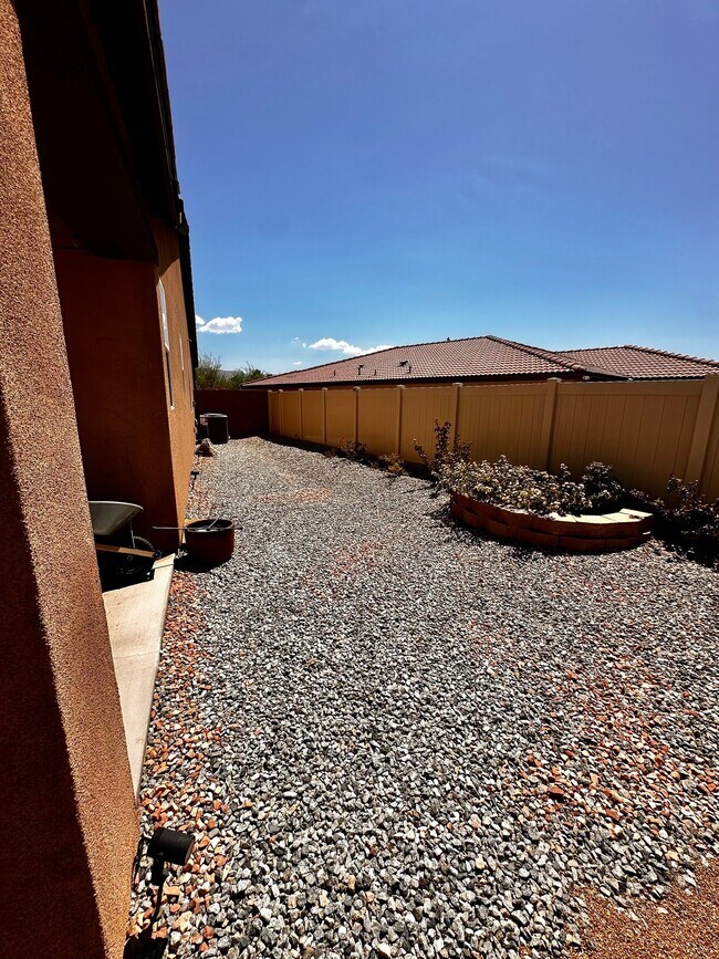 Building Photo - 11583 Kitetail Dr