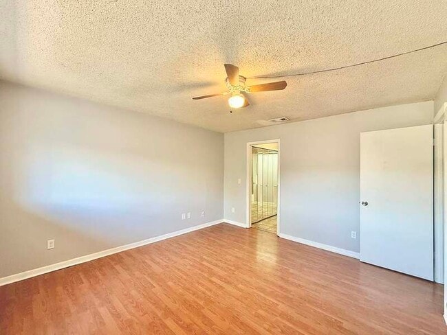 Building Photo - 5143 Puritan Cir