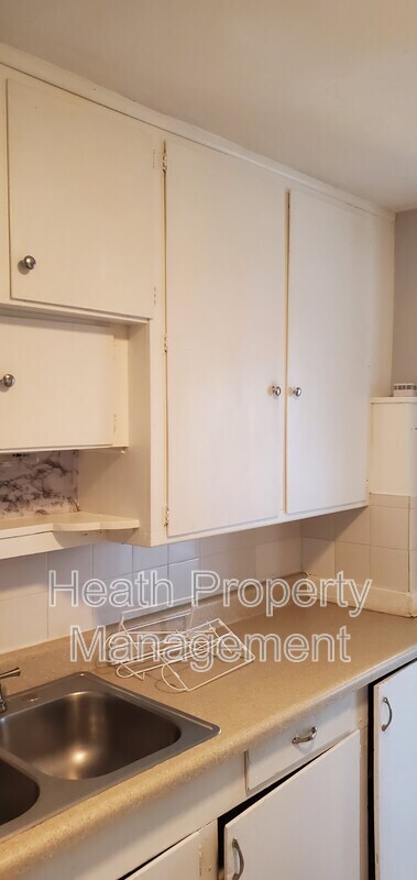 Building Photo - 6570 70th Ave N