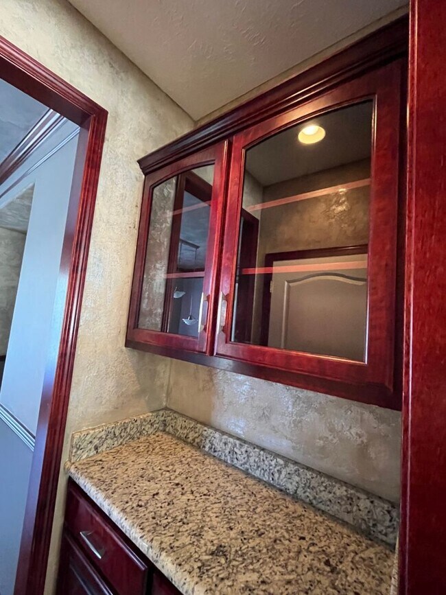 Building Photo - Home in Omaha for Rent!