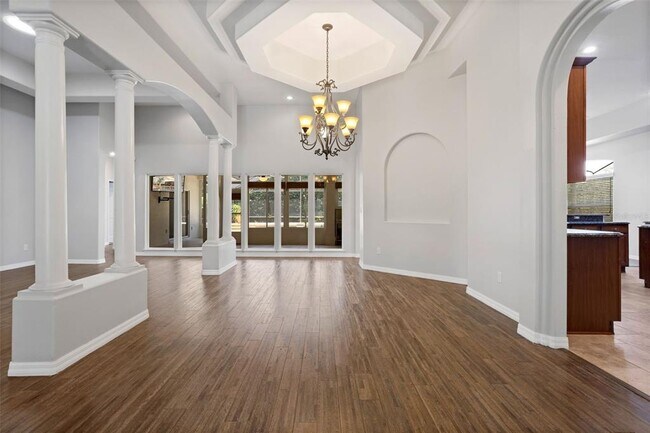 Building Photo - 2256 Kettle Dr