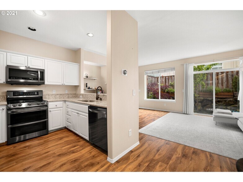 Building Photo - 17293 SW Berkeley Ln