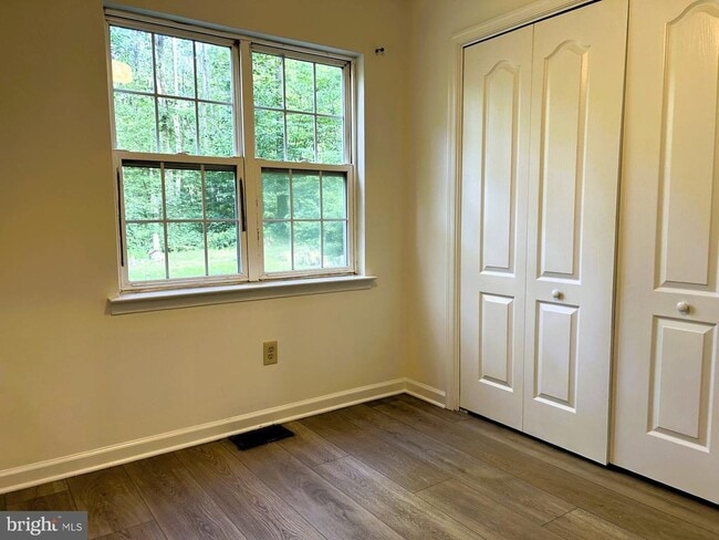 Building Photo - 104 Delphi Rd