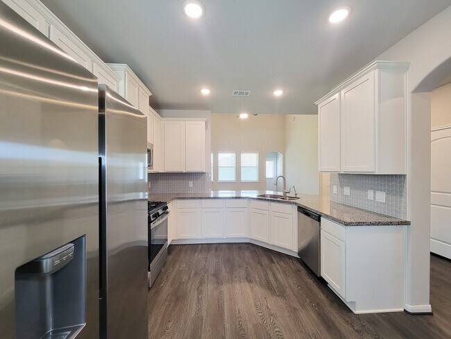 Building Photo - 10423 Astor Pt Trl