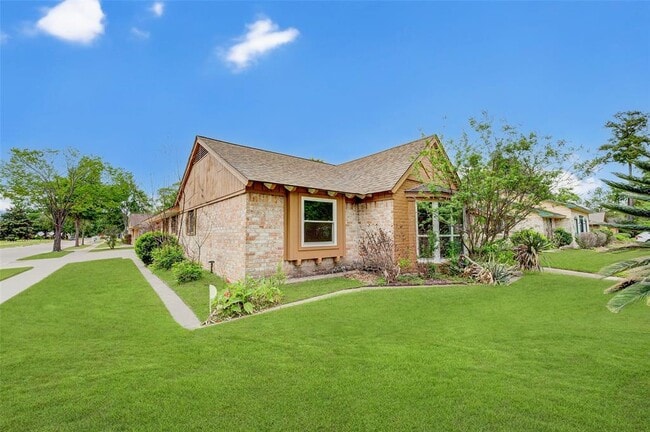 Building Photo - 5403 Clift Haven Dr
