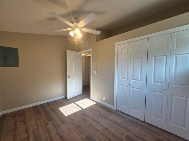Building Photo - Beautifully Remodeled 3-Bedroom Home in Westwood!