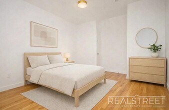 Building Photo - Noll Street