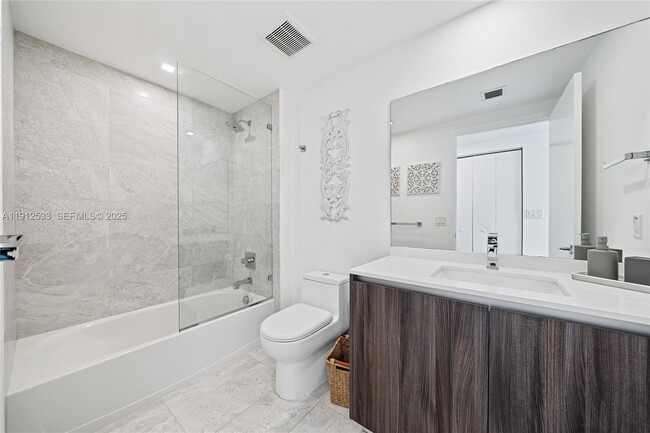 Building Photo - 488 NE 18th St