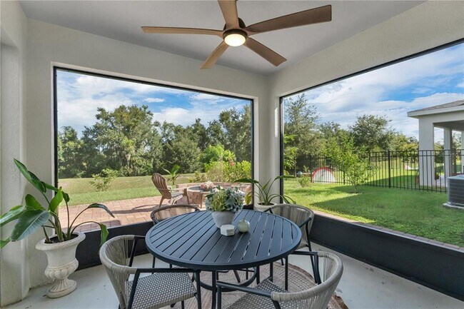 Building Photo - 171 Maravilla Way