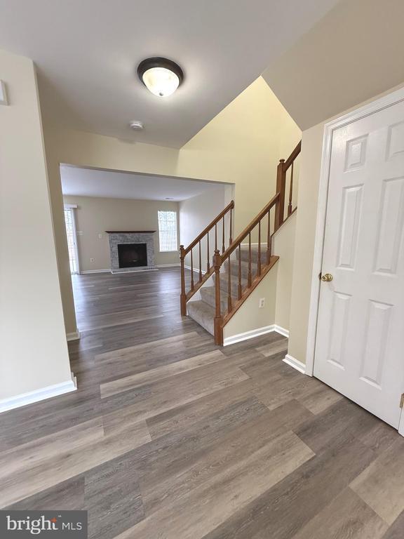 Building Photo - 409 Wind Ridge Dr