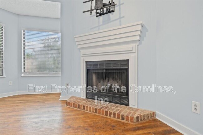 Building Photo - 4130 Charlotte Hwy