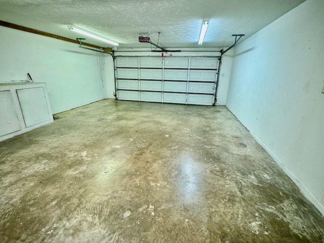 Building Photo - 1638 Juniper Ln