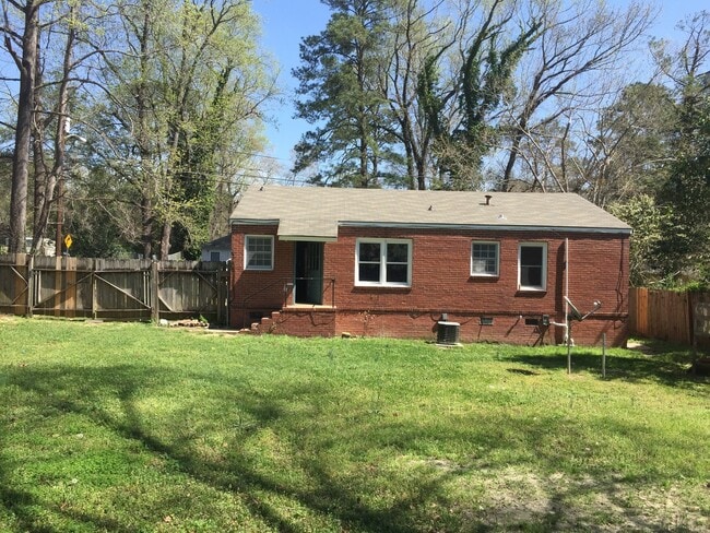 Building Photo - **AVAILABLE NOW**East Columbus, GA 4 Bedroom / 1 Bathroom Home for R