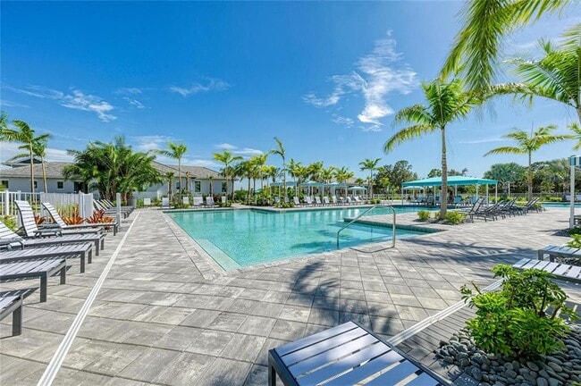 Building Photo - 6629 Fort Pierce Ave