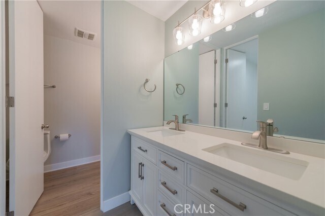Building Photo - 6542 Ocean Crest Dr