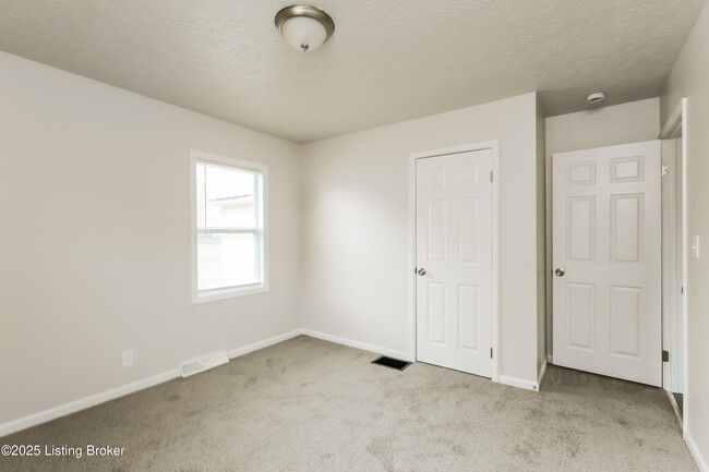 Building Photo - 2525 Coronet Dr