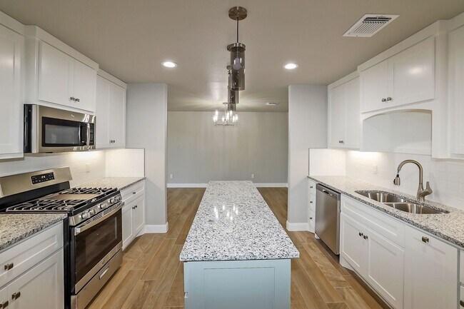Building Photo - Available with Our Lease with Purchase Opt...